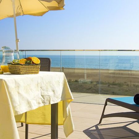Apartamentos Voramar Castelldefels Dış mekan fotoğraf