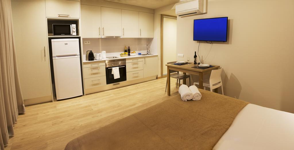 Apartamentos Voramar Castelldefels Dış mekan fotoğraf