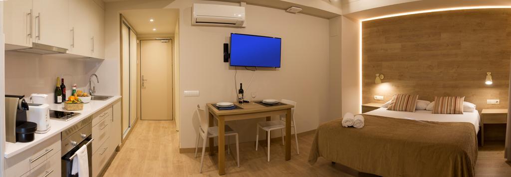 Apartamentos Voramar Castelldefels Dış mekan fotoğraf