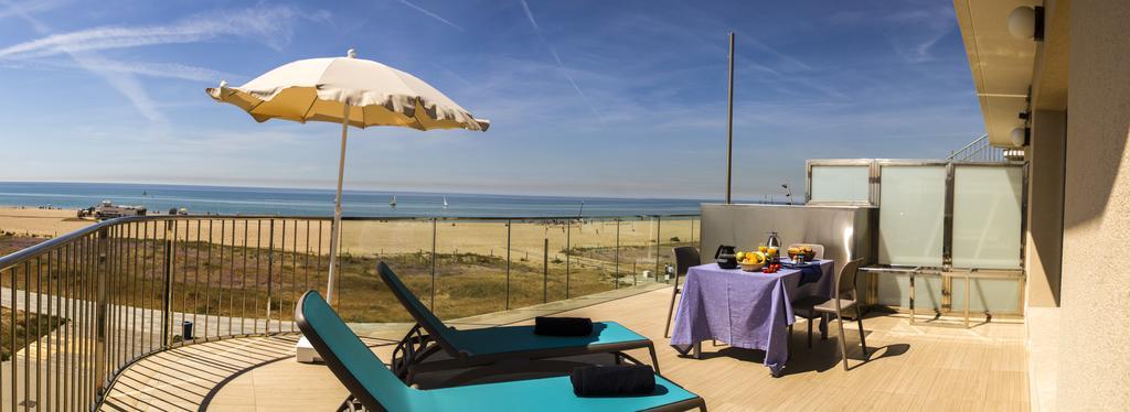 Apartamentos Voramar Castelldefels Dış mekan fotoğraf